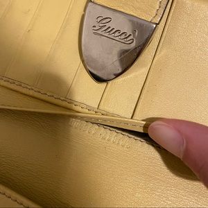 Gucci Wallet Leather and black Fabric lining yellow/silver hardware
